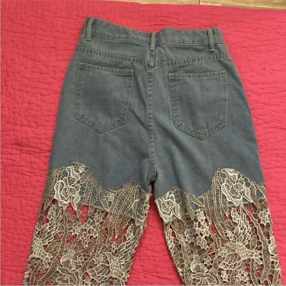 Judith Women's Blue Lace Overlay Jeans, M - Picture 12 of 14